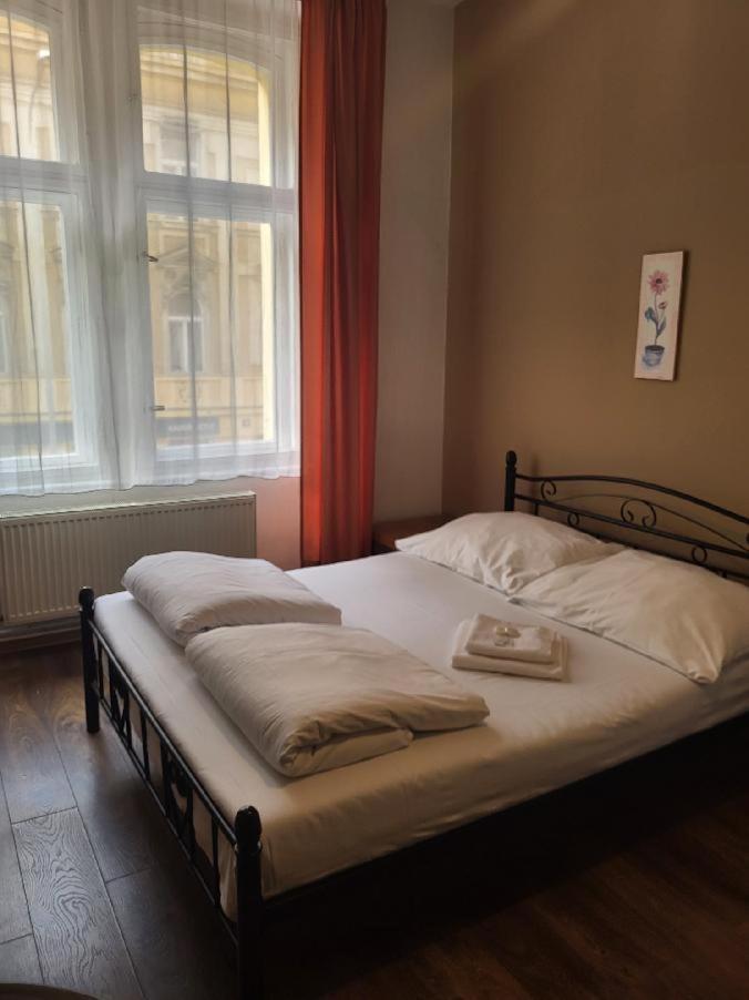 Pension Sunflower Prag Dış mekan fotoğraf
