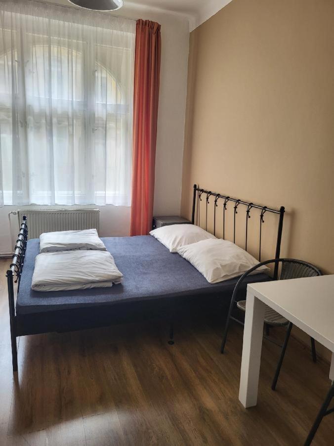 Pension Sunflower Prag Dış mekan fotoğraf