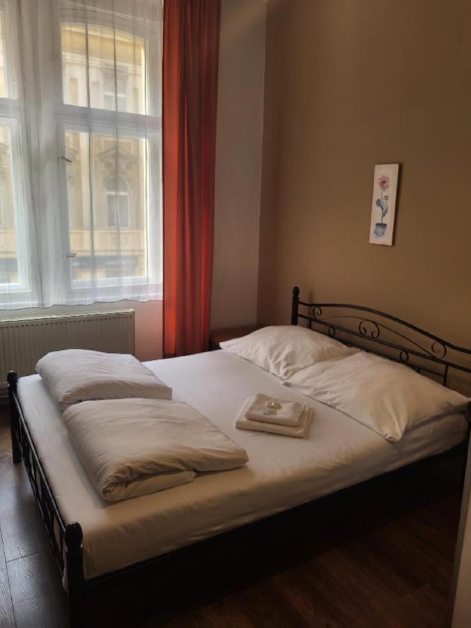 Pension Sunflower Prag Dış mekan fotoğraf